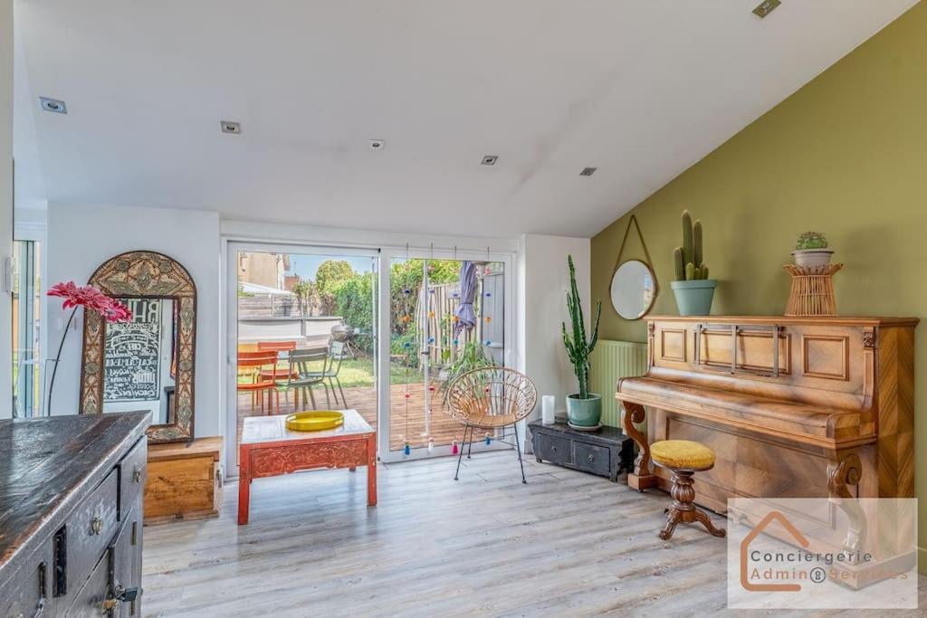 Maison A Lyon Parilly Avec Piscine, Jardin, Parking Prive & Proche Eurexpo Venissieux Ngoại thất bức ảnh