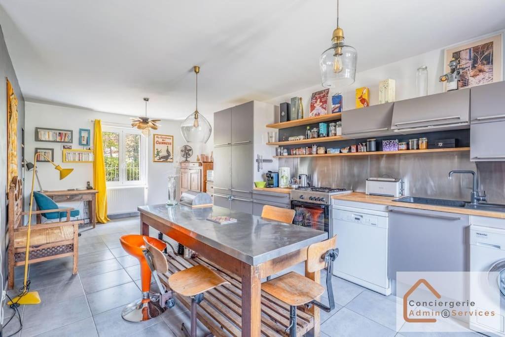 Maison A Lyon Parilly Avec Piscine, Jardin, Parking Prive & Proche Eurexpo Venissieux Ngoại thất bức ảnh
