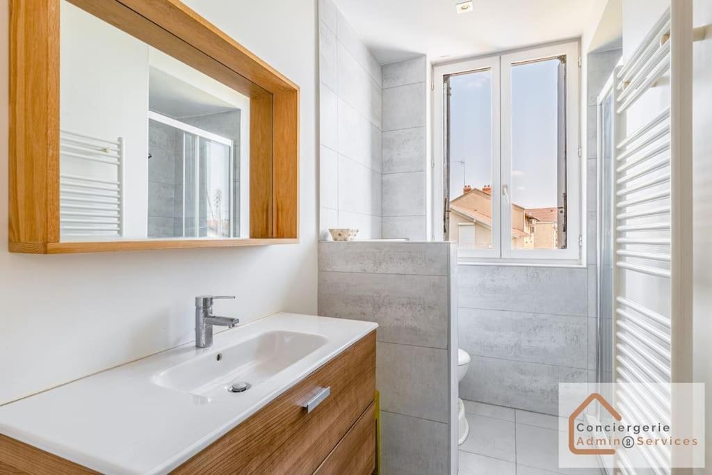 Maison A Lyon Parilly Avec Piscine, Jardin, Parking Prive & Proche Eurexpo Venissieux Ngoại thất bức ảnh